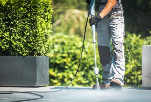 Concrete cleaned by Colorado Power Wash in Highlands Ranch, CO.